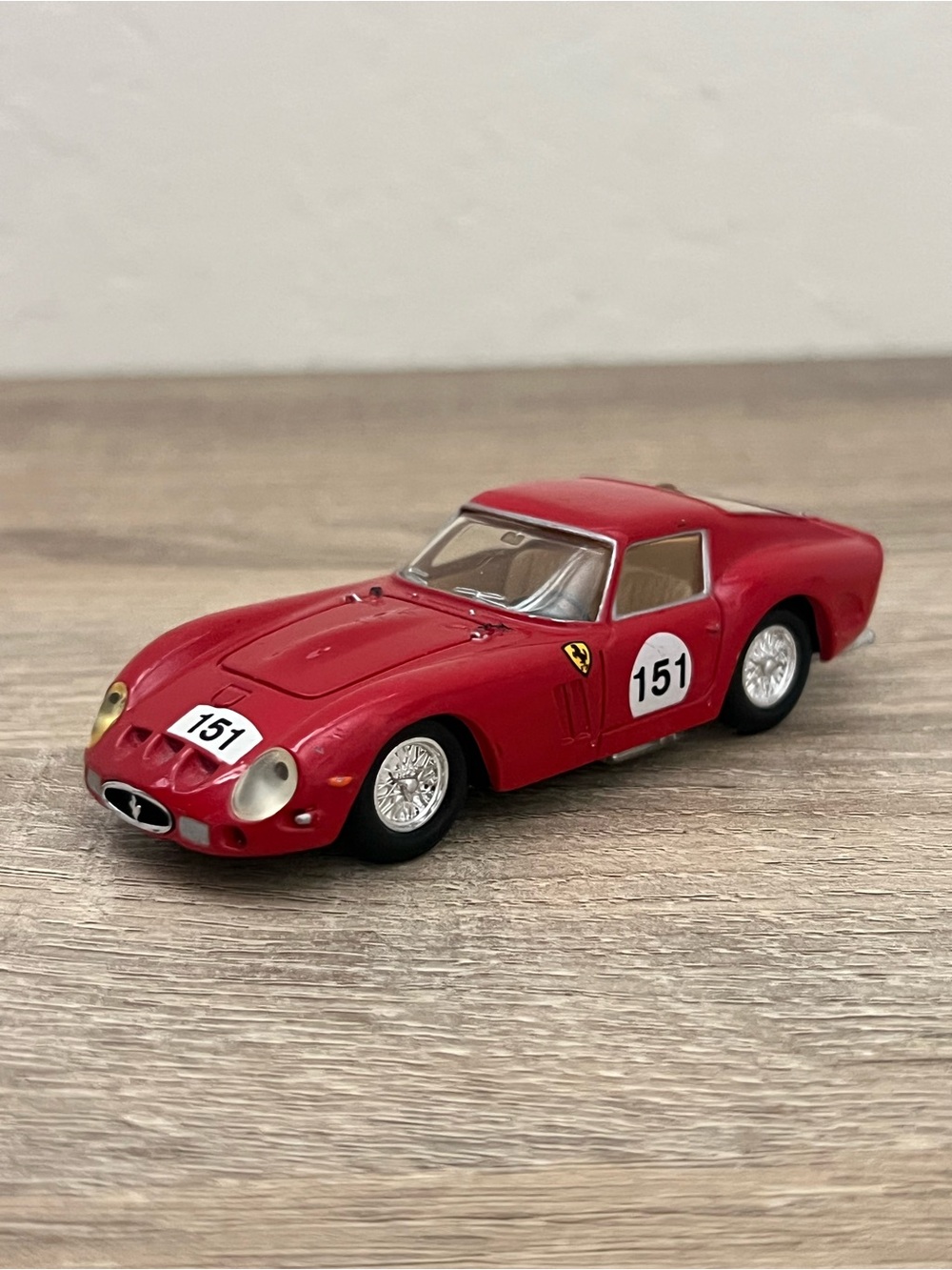Ferrari 250 GTO 151 Corgi Diecast Car Red 1/43 Scale
